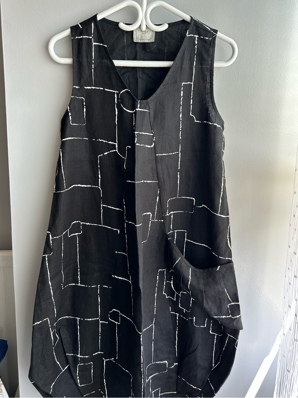 Sleeveless Black & White Geometric Midi Dress by